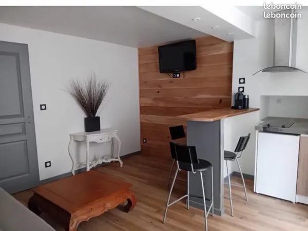 Location studio à Tournay