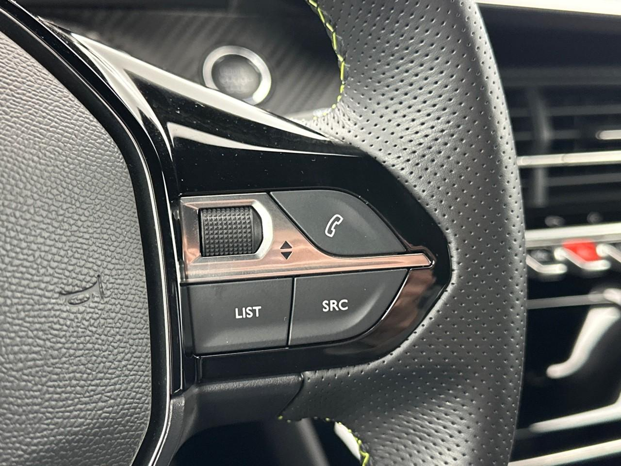 Peugeot 208 puretech 100 s&s bvm6 gt — photo 19