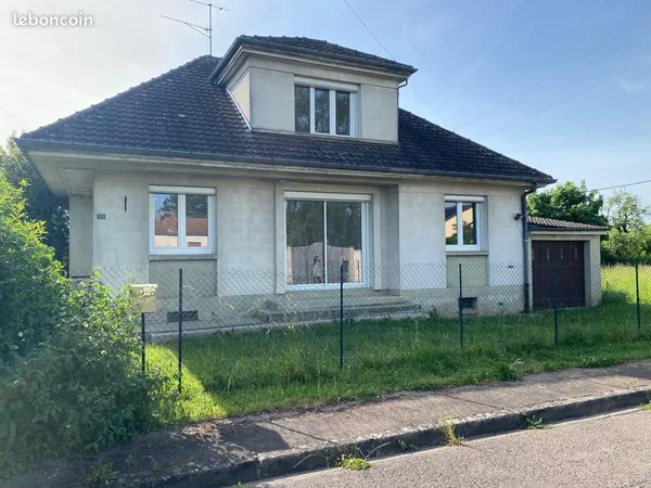 Maison dans secteur résidentiel de Vendeuvre sur Barse