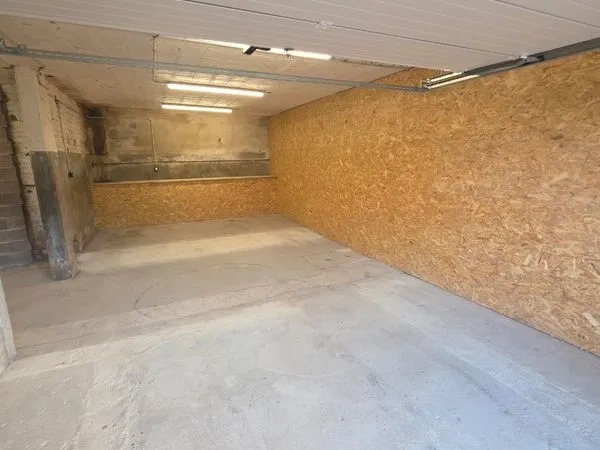 A louer box stockage/dépôt