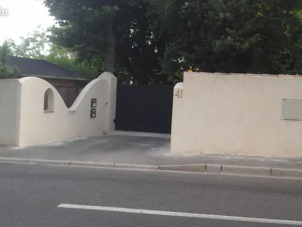 A 5' Airbus Marignane studio meublé 18m2 * av jard & park