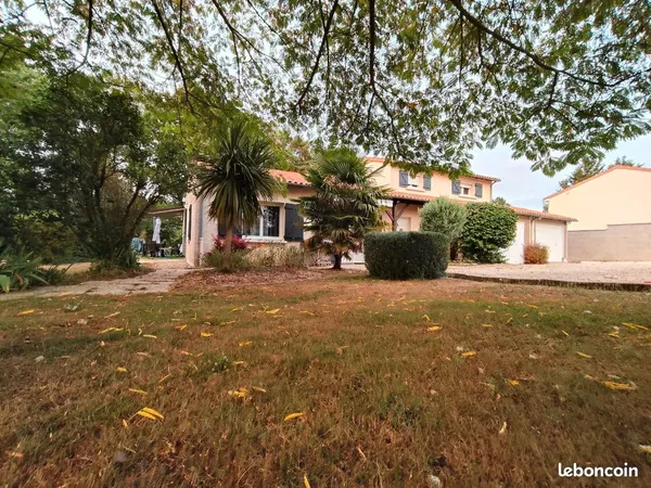 Maison familiale 4 chambres - Nouaillé-Maupertuis