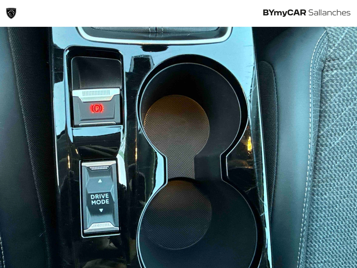 Peugeot 208 100 S&amp;S BVM6 — photo 26