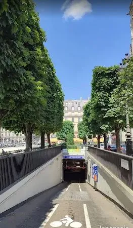 PLACE DE PARKING paris louvre samaritaine