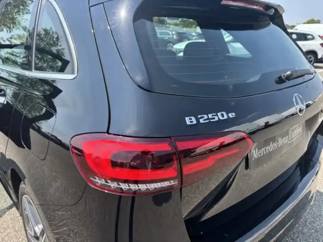 Mercedes Classe B 250 e amg line — photo 19