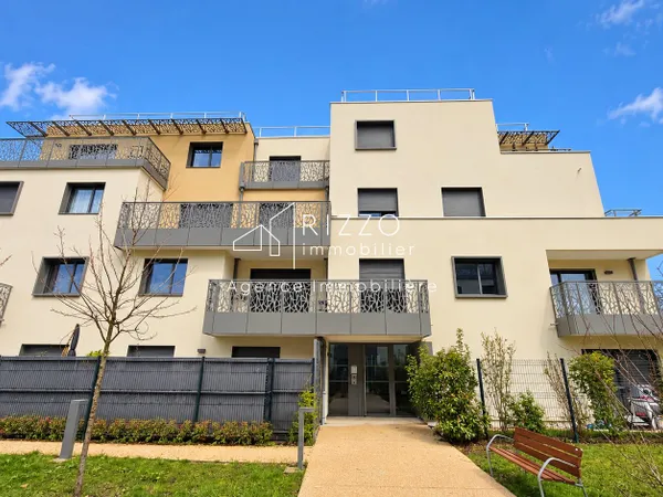 Divonne, 95m2, T4 de 2023, avec jardin/terrasse de 162m2 et