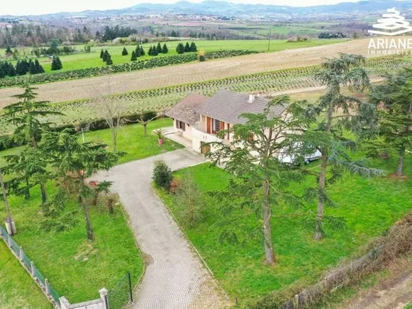 Villa 7 pièces 166 m²