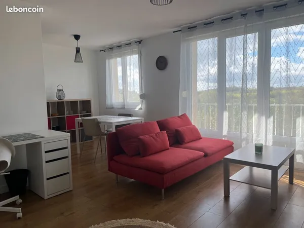 APPARTEMENT T2 À VENDRE (ou 79900 euros meublé et équipé)