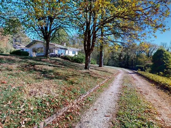 Maison 113 m2 avec piscine sur 2 232 m2 de terrain Châtill