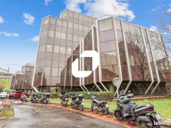 Bureaux 397 m²