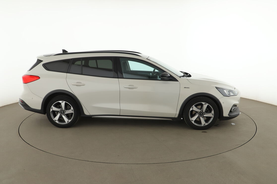 Ford Focus SW 2.0 EcoBlue Active Auto — photo 6