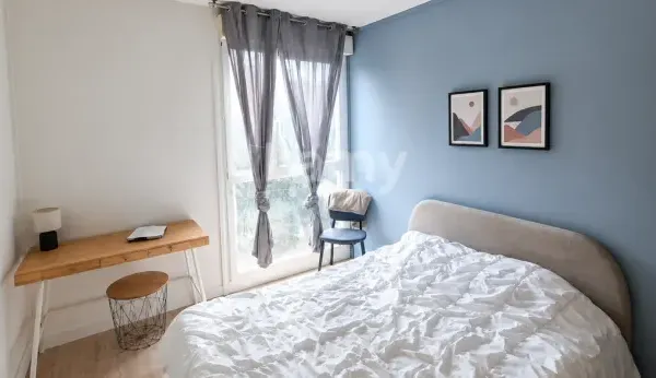 Loue chambre en colocation dans appartement