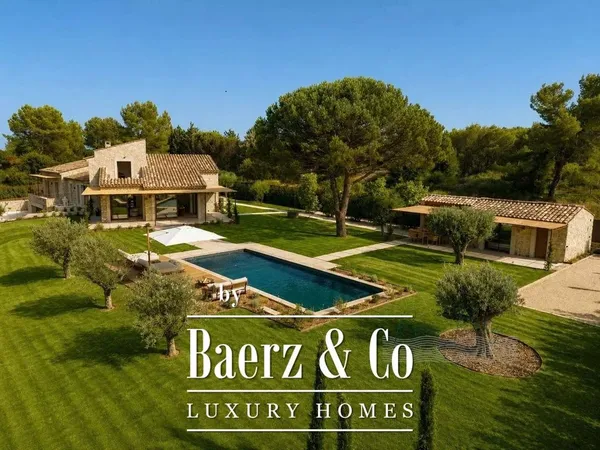 Villa 10 pièces 290 m²