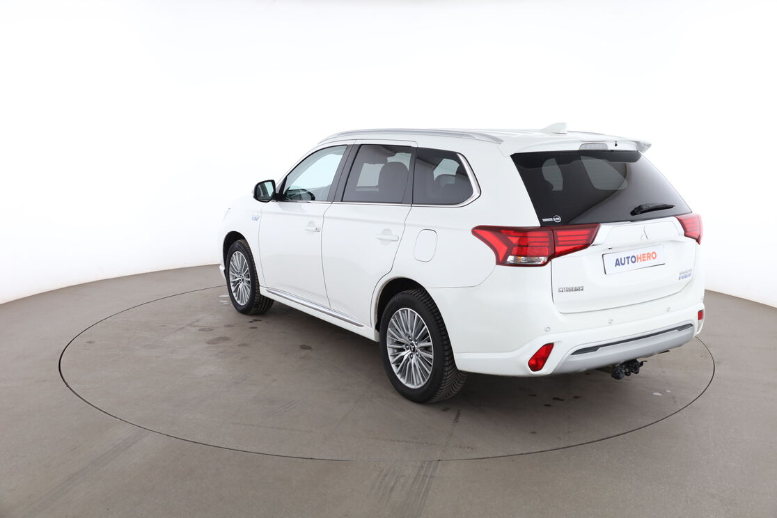 Mitsubishi Outlander PHEV Twin Motor Intense 4WD — photo 3