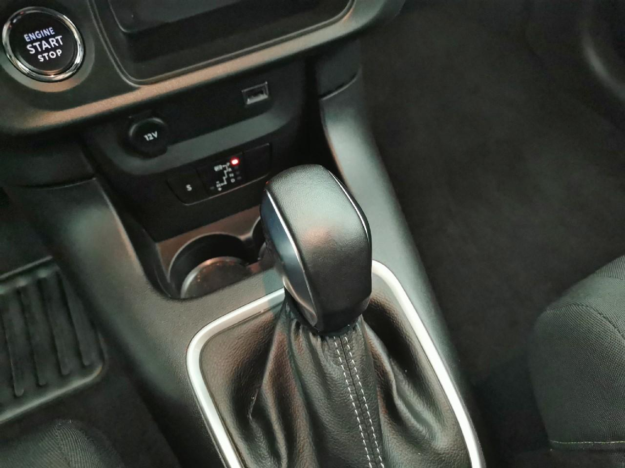 Citroën C3 puretech 110 s&s eat6 shine — photo 22