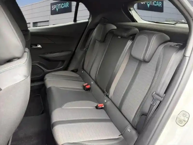 Peugeot 2008 puretech 130 s&amp;s eat8 allure — photo 23