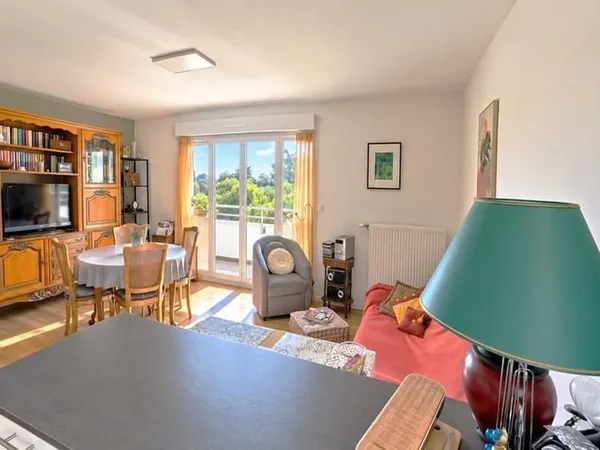 UN APPARTEMENT OÙ L'ON POSE SES VALISES ! Au calme, au s....