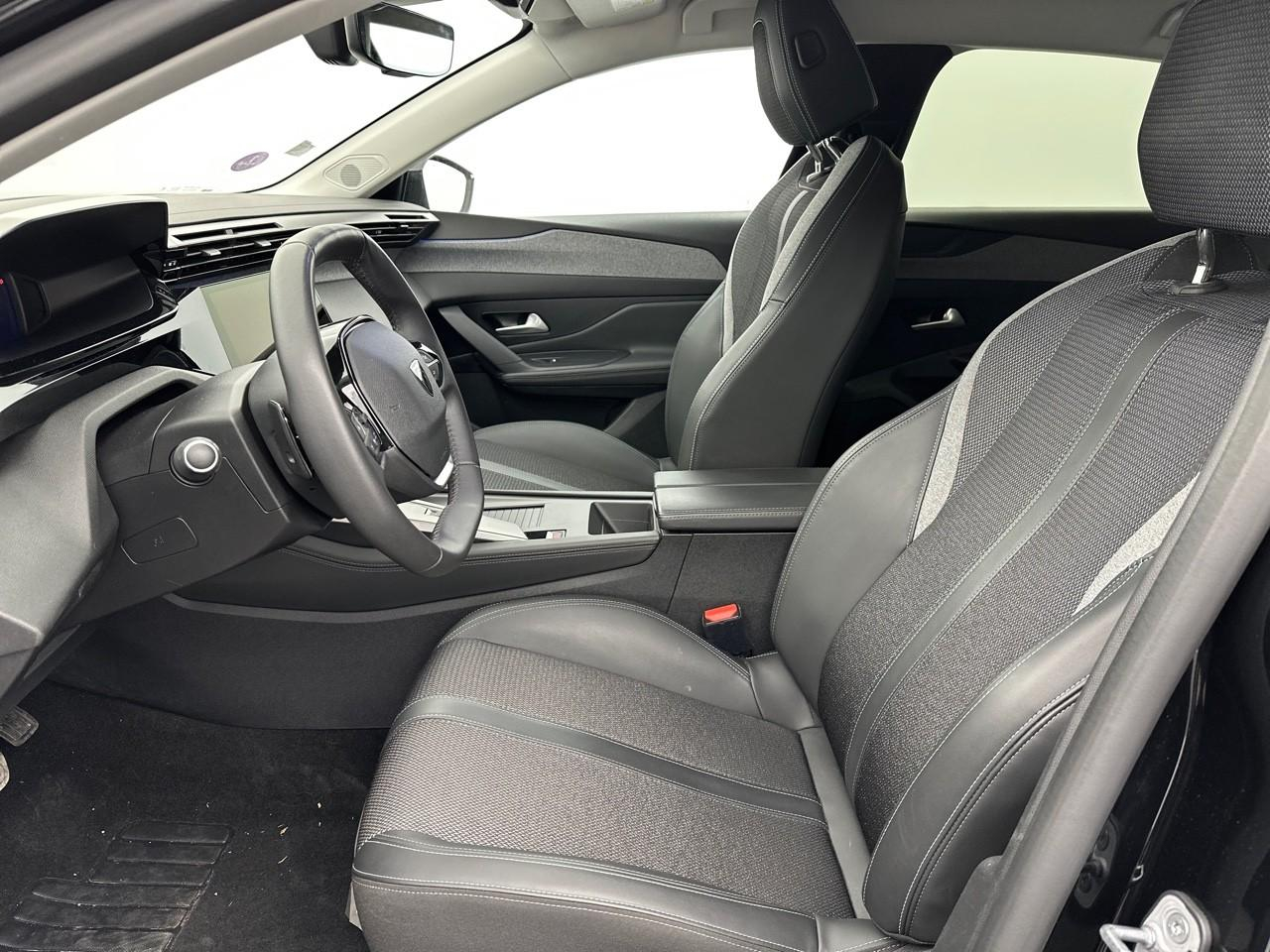 Peugeot 308 phev 180 e-eat8 allure pack — photo 9