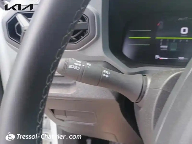 Dacia Bigster mild hybrid 140 essential — photo 17