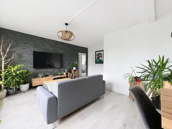 Appartement 2 chambres, Nantes Sud, Transport (busway) et commerces