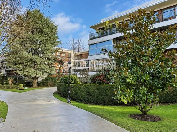 Parly 2 - résidence Pré Catelan - 5 pièces 122 m2 habitables