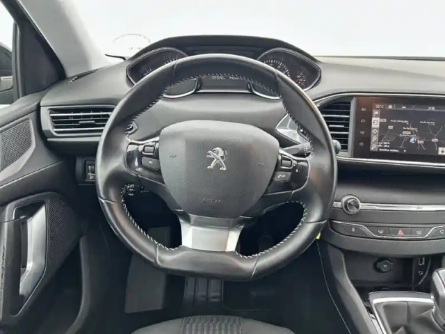 Peugeot 308 1.2 puretech 110ch s&amp;s bvm5 — photo 9