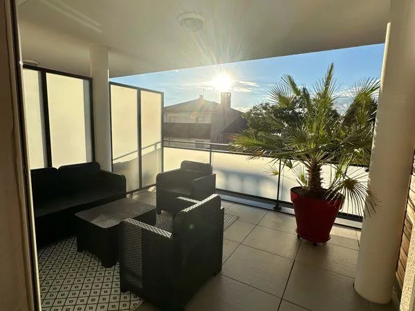 Appartement 2 pièces avec place de parking privée