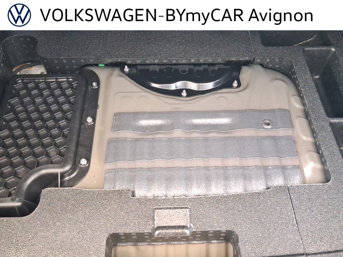 Volkswagen Golf 1.5 eHybrid 204 DSG6 — photo 22