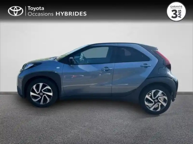 Toyota Aygo X 1.0 vvt-i 72ch design my24 — photo 3