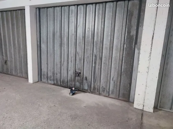Garage fermé 13m2