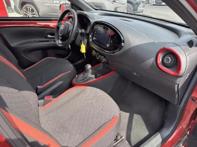 Toyota Aygo X 1.0 vvt-i 72ch air design s-cvt — photo 12