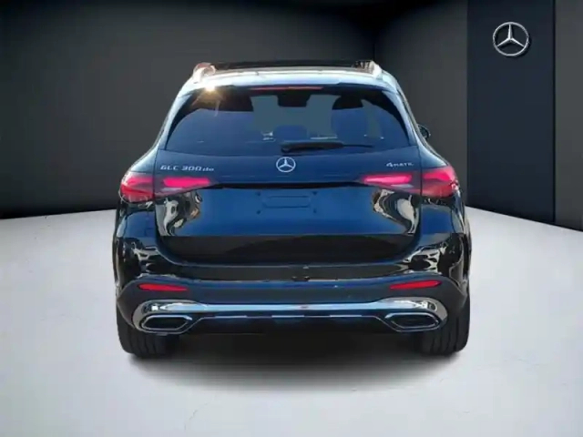 Mercedes Glc 300 de 4matic amg line - p — photo 4