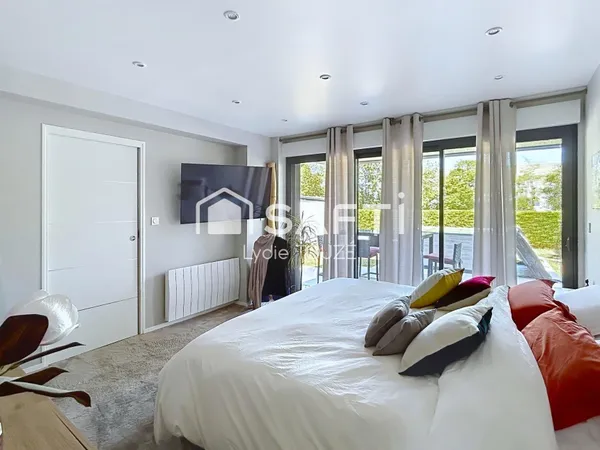 Maison spacieuse de 245 m2 - 5 chambres - Tourlaville