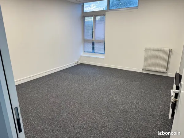 Bureau 19m2 à Louer Sarcelles