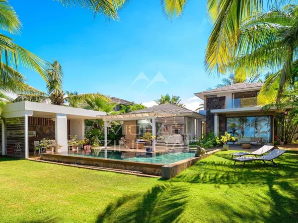 Maison 5 pièces 265 m²