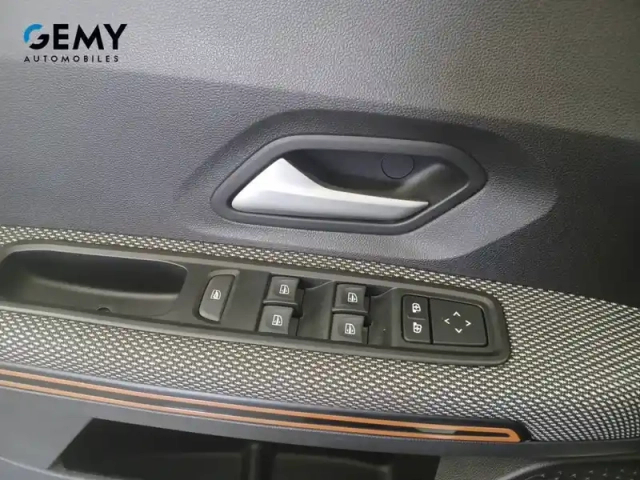 Dacia Sandero eco-g 100 — photo 32