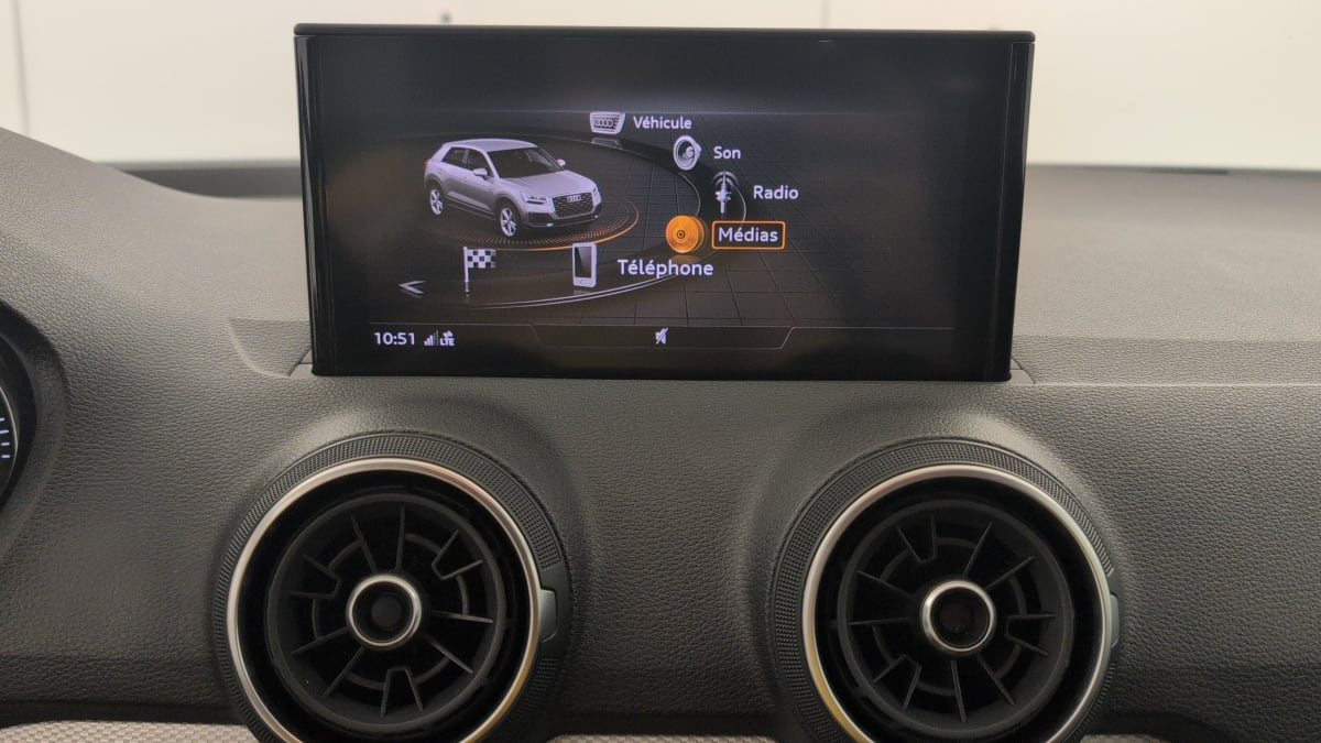 Audi Q2 — photo 19