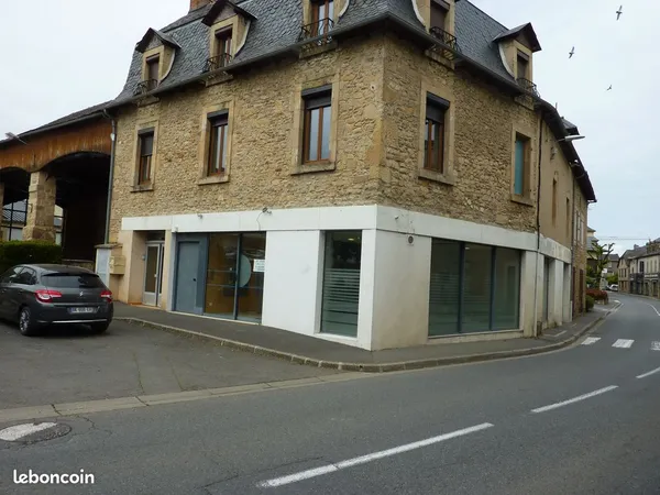 Local commercial à louer / Centre Bourg Montbazens