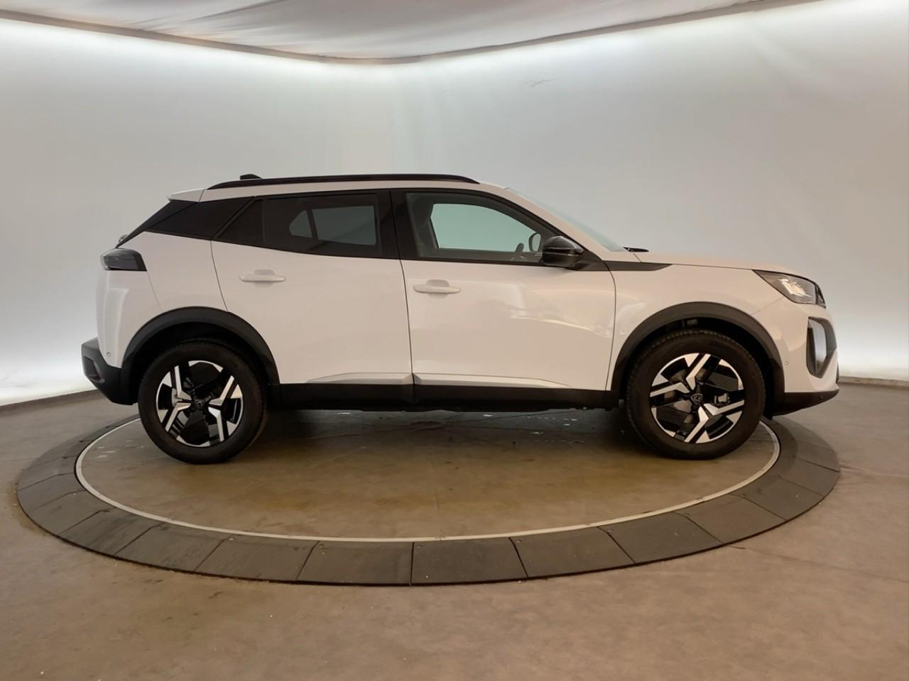 Peugeot 2008 hybrid 145 ch e-dcs6 allure — photo 4