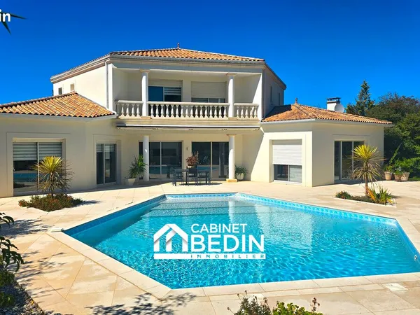 Maison 8 pièces 280 m²