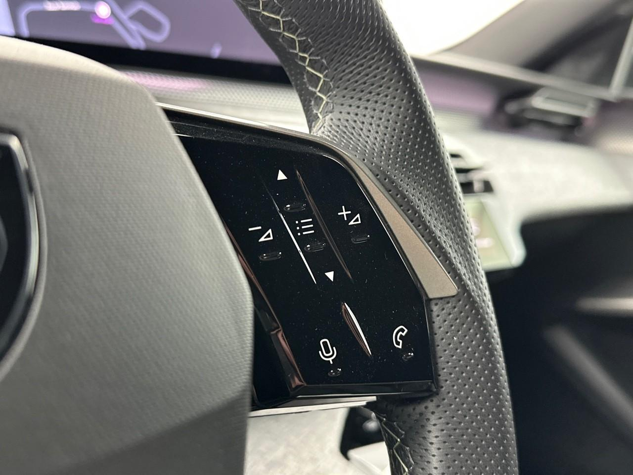 Peugeot 3008 hybrid 145 e-dcs6 gt — photo 18