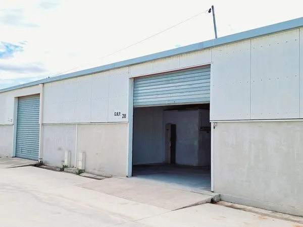 Local entrepot depot stockage