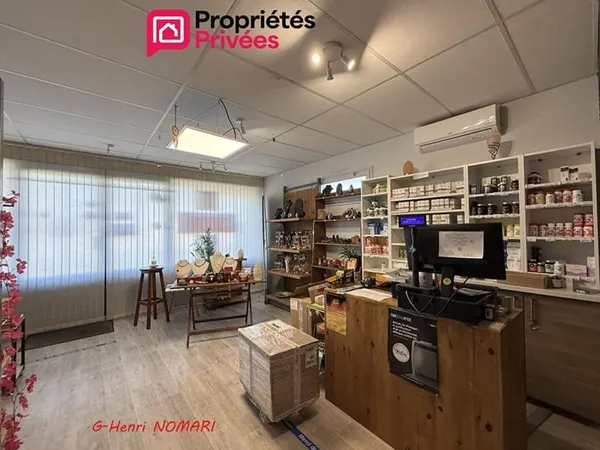 Espace de commerce et bureau - centre ville de Retiers - 4 pièce(s) 70 m2