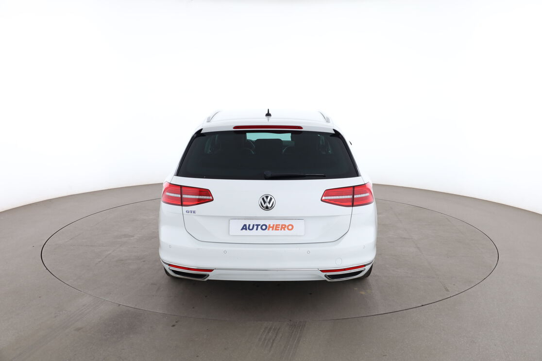 Volkswagen Passat SW 1.4 TSI GTE DSG6 — photo 4