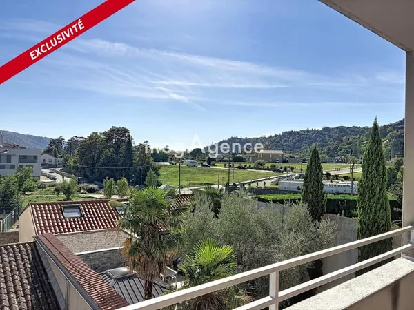 À vendre - Spacieux appartement T4 avec balcon plein sud et garage à Sainte-Colombe