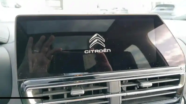Citroën C5 Aircross hybride rechargeable 225 e-eat8 — photo 46