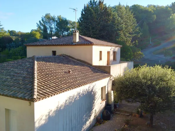 Local professionnel 5 pièces 220 m²