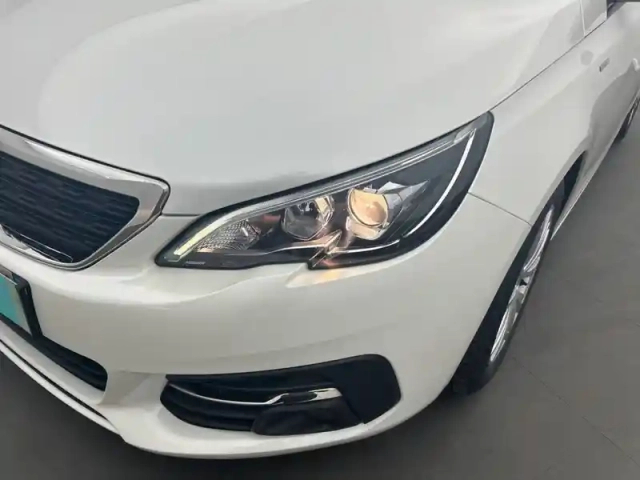 Peugeot 308 bluehdi 100ch s&amp;s bvm6 — photo 36