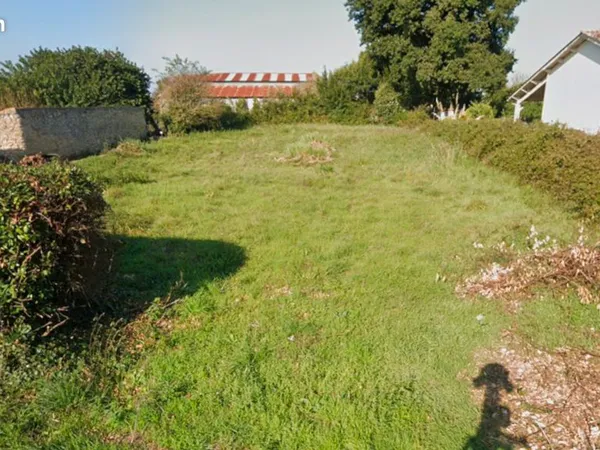 Terrain constructible 897 m² hors lotissement