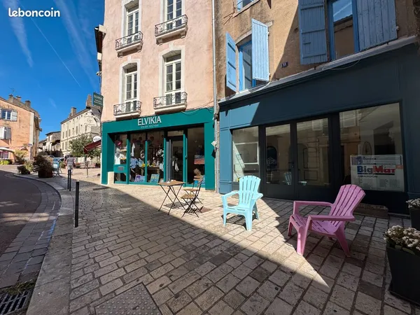 📍 à louer - local commercial avec emplacement privilégié au coeur de tournus rue passante centrale